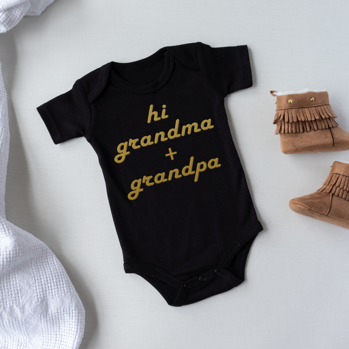 Embroidered Hi Grandma and Grandpa Pregnancy Reveal, Pregnancy Announcement to Grandparents